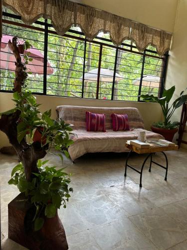 Ruang duduk di Casa Hadassa La Cañada