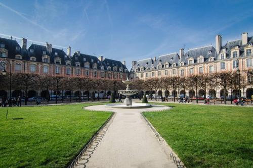 Branded New and Comfy Studio - Heart of Paris 3