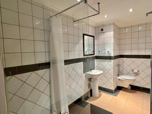 Hotel Thuringerhof tesisinde bir banyo