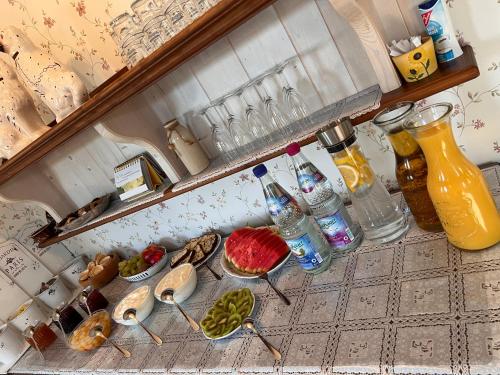 Comida en la casa de huéspedes o alrededores