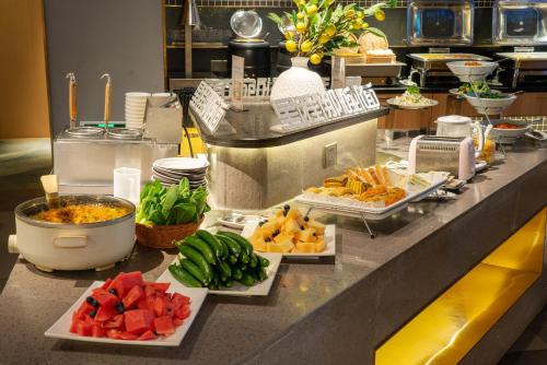 Comida en o cerca de este hotel