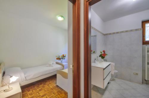 Casa Clivia tesisinde bir banyo