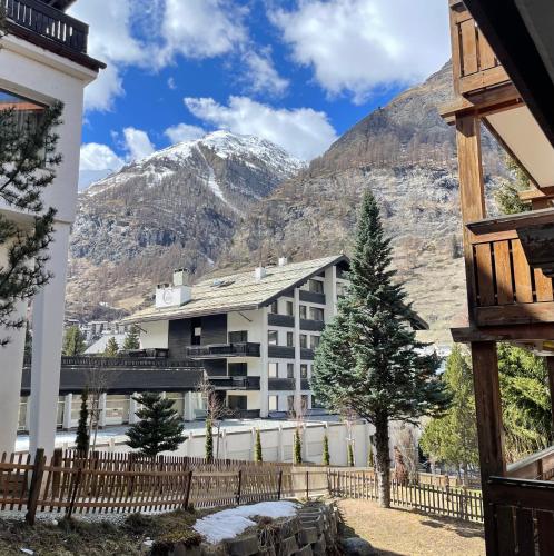 Beautiful Amara Apt. 2 person.