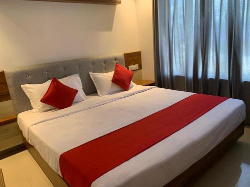 Postel nebo postele na pokoji v ubytování Spicy Nest Resort