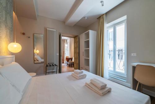 Luxury Corso Suite - DesignD Stays