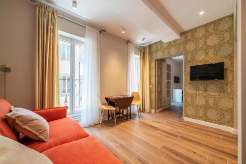 Luxury Corso Suite - DesignD Stays