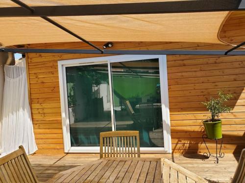 Αίθριο ή υπαίθριος χώρος στο chalet proche de la mer