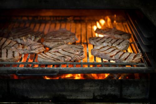 Kemudahan BBQ tersedia untuk tetamu di hotel