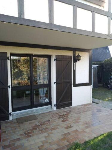 Photo de la galerie de l'établissement Cabourg - Appartement - 4 pers - 1 ch - Piscine, à Cabourg