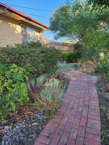 Jardín al aire libre en Spacious Frankston Retreat
