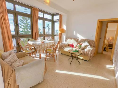 Casa Nena Apartamento en Conil a 150m de la playa con vistas al mar