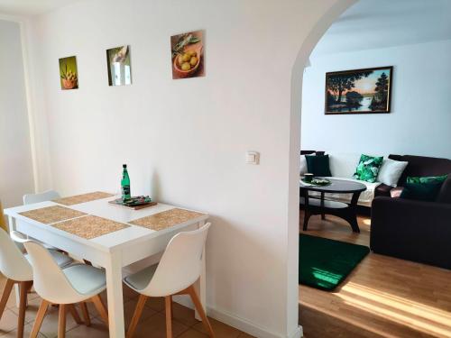 Posezení v ubytování WczasyMazurskie Apartament Mazury 80m2