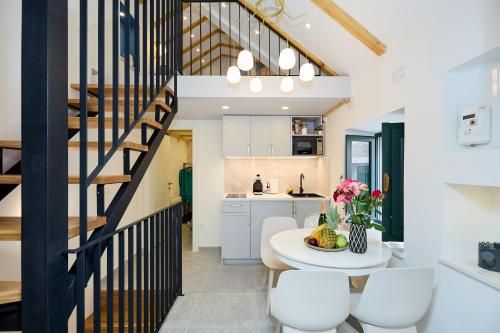 Η κουζίνα ή μικρή κουζίνα στο Exquisite Villa by Dominium - Old city