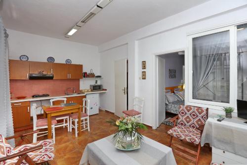 Nest Apartment at the port
