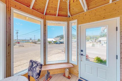 Φωτογραφία από το άλμπουμ του Cozy Corner by the Bay σε Reedsport