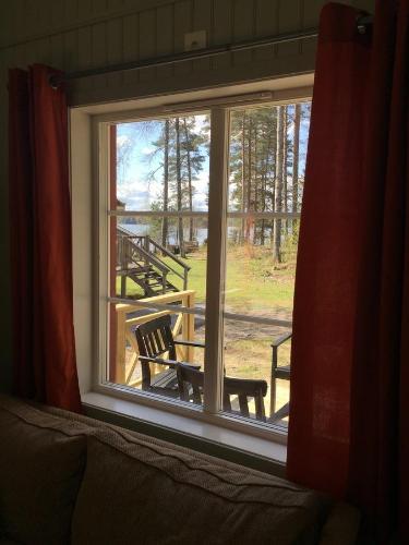Gallery image of Sandvikengården Stugby in Edane