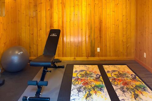 Fitness centrum a/nebo fitness zařízení v ubytování Idyllwild Retreat