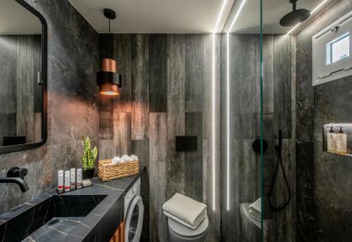 Koupelna v ubytování Maison Aqua Suite with Private mini pool jacuzzi