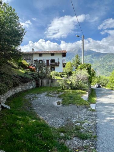 Gallery image of La Maison del Ru - CIR VDA GIGNOD 0037 in Gignod