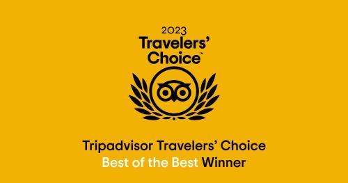 a yellow sign that says truckdriver travelers choice best of the best winter at Leconfield House in Greta