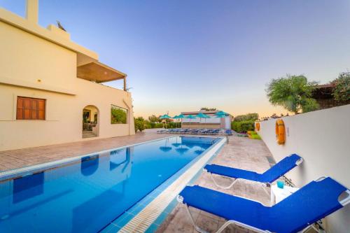 Amaryllis front beach hotel