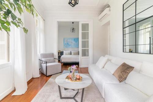 Oasis Architect's Dream Neoclassical House next to Acropolis