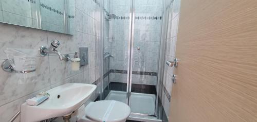 Salle de bains dans l'établissement Apartmani Pavlović