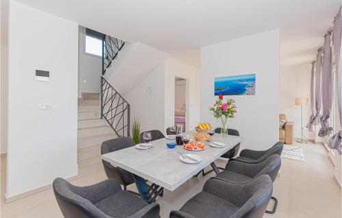 Beautiful Home In Sibenik