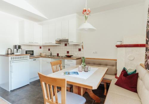 Gallery image of Wohlfühl Ferien-Heim Aparthotel 4 Sterne in Zell am Ziller