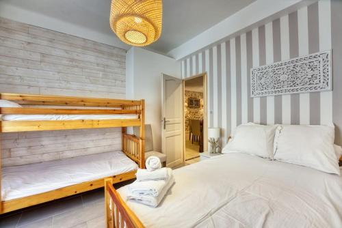 NEW 2-bed Central Cannes Apt photo 12