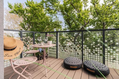 Μπαλκόνι ή βεράντα στο Seaside Apartamenty Bałtycka 22 Kołobrzeg, parking w cenie