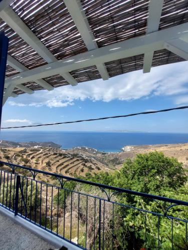 Φωτογραφία από το άλμπουμ του Kardiani Village Home στην Καρδιανή