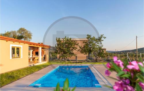 4 Bedroom Gorgeous Home In Gornji Muc