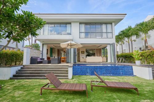 Κήπος έξω από το Ocean Sunny Villas Da Nang