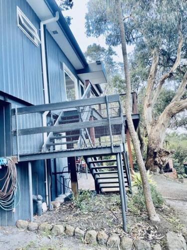 El edificio en el que está la casa vacacional