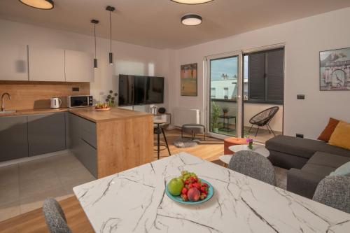 FAMILY & FRIENDS PULA - Top Floor - Private Parking