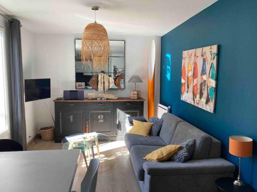 EOLE, Idéalement situé sur le port de St Martin de Re