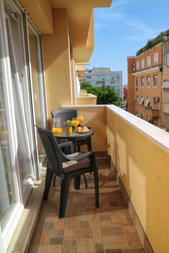 Foto Honeycomb Apartment Split - FREE PARKING 6