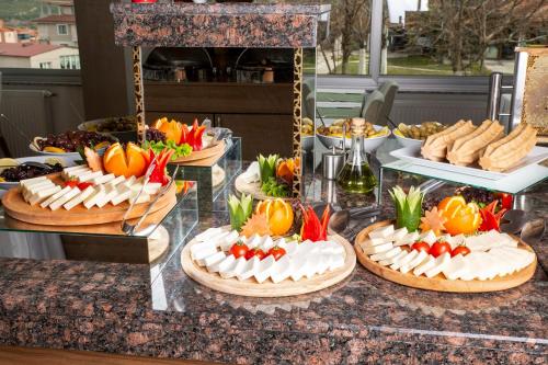 Makanan di atau berdekatan hotel