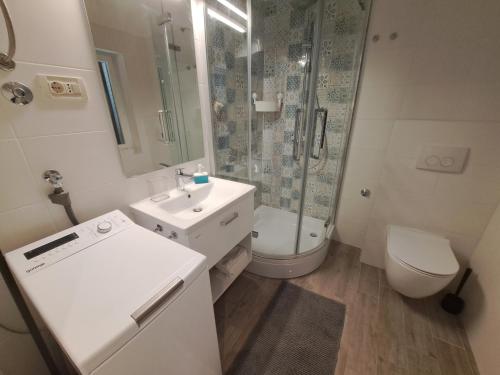Et badeværelse på Apartment Grandić