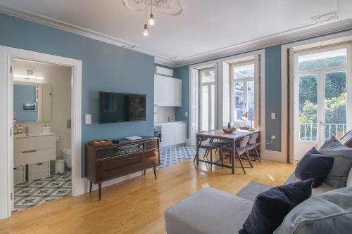 Central location with garden & equipped kitchen