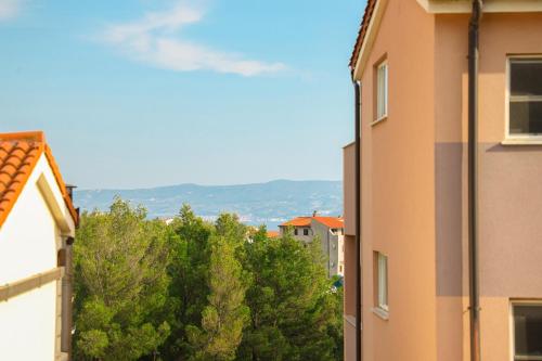 Apartment Vesna near beach with the balcony