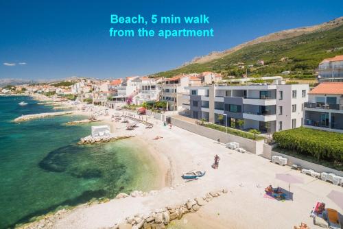 Apartment Vesna near beach with the balcony