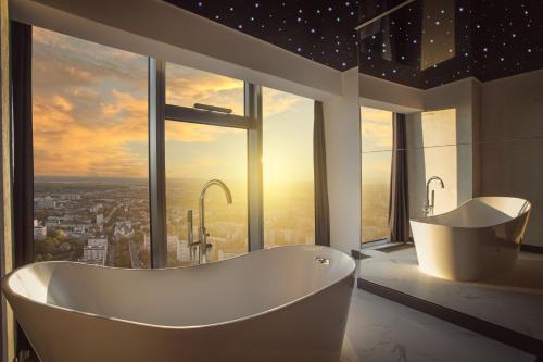 Фотография из галереи In The Sky - Apartamenty w Sky Tower во Вроцлаве