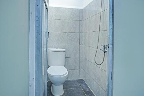 ห้องน้ำของ OYO 92597 Sulthan Homestay Syariah 2