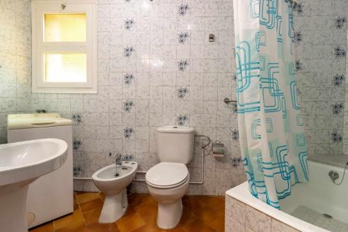 Kúpeľňa v ubytovaní Cubells 4 Apartamento cercano a la playa