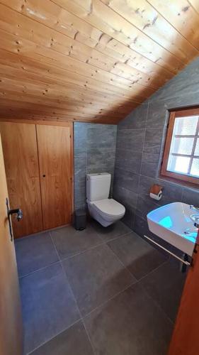 Koupelna v ubytování Magnifique chalet d'époque