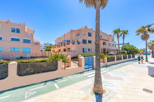 Beachfront, pool, terrace & WIFI - *SimplyTarifa*