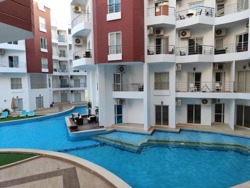 Piscina a A Superb Studio Apartment o a prop