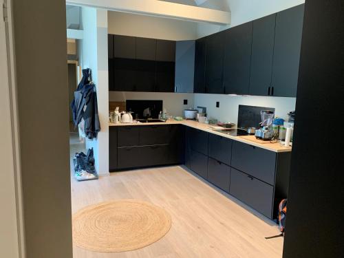 Una cocina o cocineta en Private room in shared apartment
